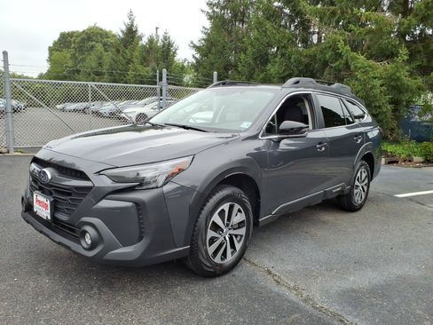 Certified 2024 Subaru Outback Premium AWD/4WD image 5