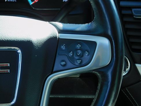 Used 2017 GMC Yukon SLT image 18