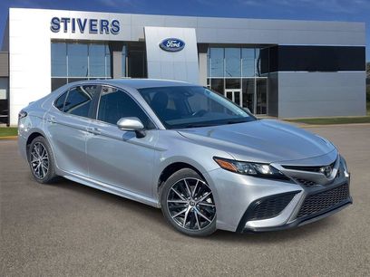 Used 2021 Toyota Camry SE w/ Convenience Package