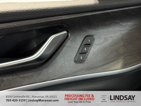 New 2025 Jeep Grand Cherokee L Limited w/ Luxury Tech Group II AWD/4WD image 34