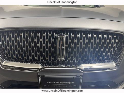 Used 2022 Lincoln Nautilus Black Label w/ Class II Trailer Tow Package AWD/4WD image 12