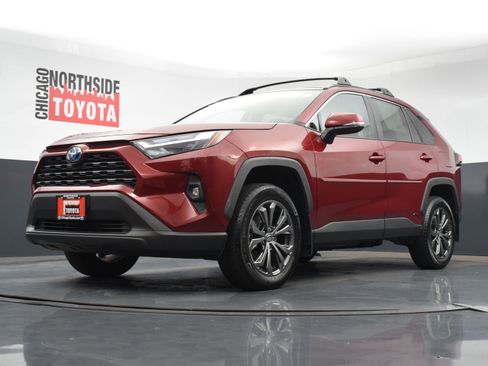 Used 2023 Toyota RAV4 XLE Premium image 34