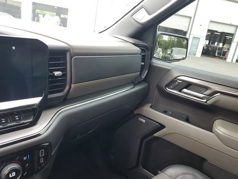 Used 2024 Chevrolet Silverado 1500 ZR2 w/ Technology Package AWD/4WD image 26