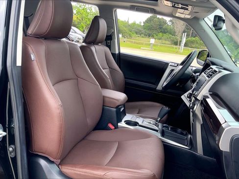 Used 2022 Toyota 4Runner Limited RWD image 8