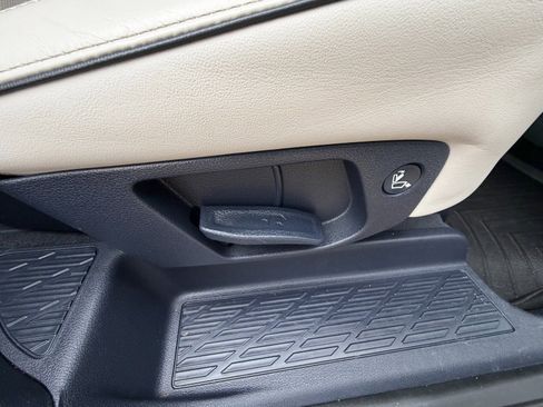 Used 2022 Hyundai Palisade Calligraphy image 34