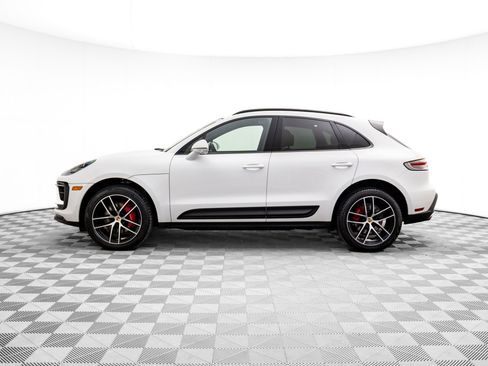 Certified 2023 Porsche Macan S image 2