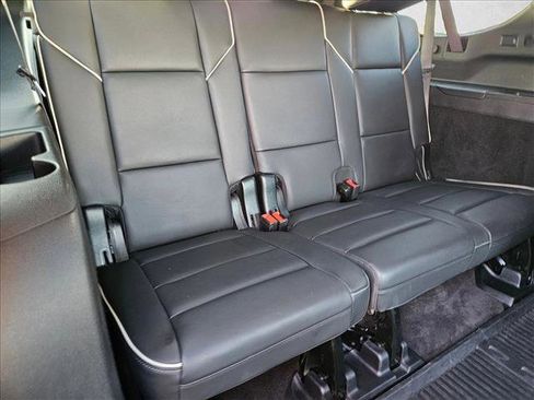Used 2022 Cadillac Escalade ESV Premium Luxury image 21