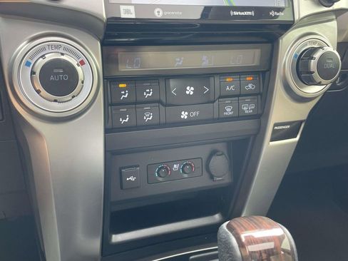 Used 2022 Toyota 4Runner Limited RWD image 21