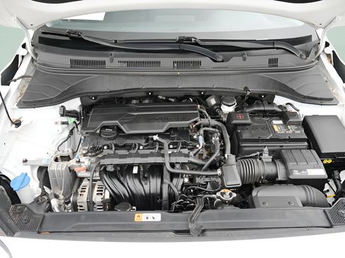 Certified 2023 Hyundai Kona SEL AWD/4WD image 19