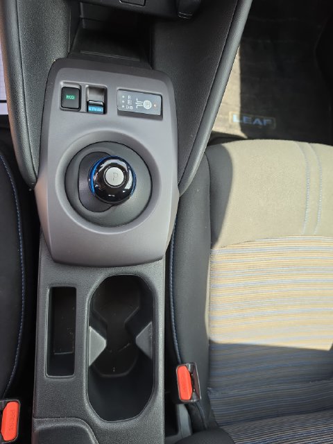 Used 2024 Nissan Leaf S FWD image 22