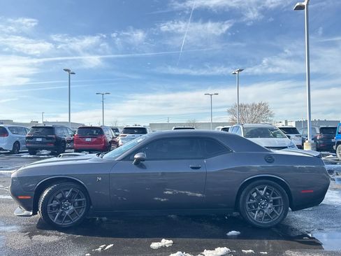 Used 2018 Dodge Challenger R/T Scat Pack image 6