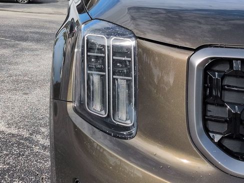 Used 2023 Kia Telluride SX Prestige X-Pro AWD/4WD image 9