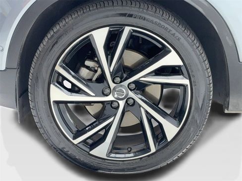 Used 2019 Volvo XC40 T5 R-Design image 54