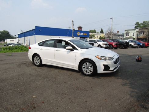 Used 2019 Ford Fusion S FWD image 9