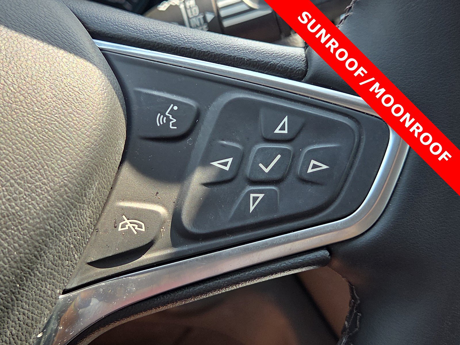 Used 2023 Chevrolet Equinox LT FWD image 22