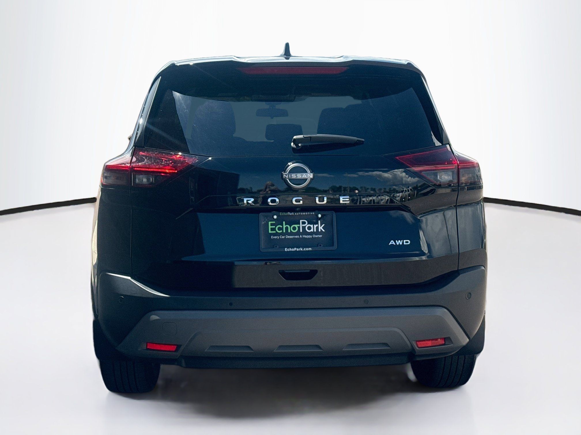 Used 2023 Nissan Rogue S AWD/4WD image 7