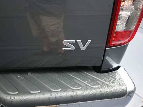 Used 2021 Nissan Frontier SV w/ SV Utility Package image 5