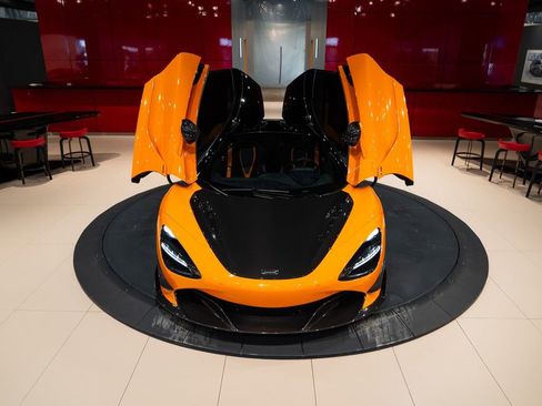 Used 2018 McLaren 720S RWD image 38