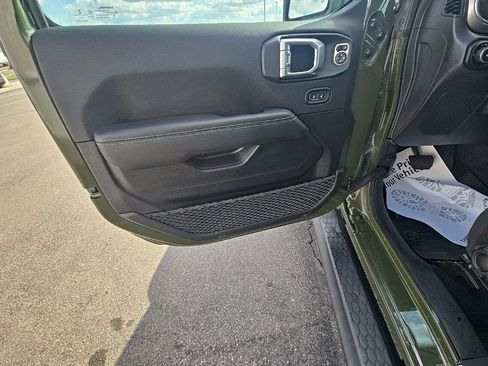 Used 2022 Jeep Wrangler Unlimited Sahara w/ Dual Top Group image 12