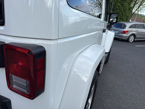 Used 2012 Jeep Wrangler Sahara AWD/4WD image 19