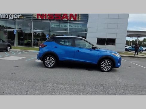 Used 2023 Nissan Kicks SV image 35