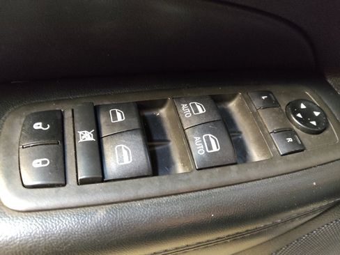 Used 2021 Jeep Grand Cherokee Limited w/ Luxury Group II image 27