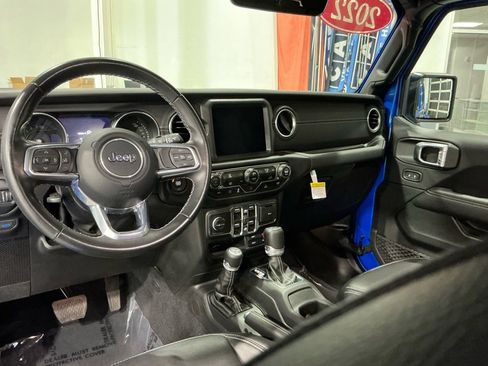 Used 2022 Jeep Wrangler Unlimited Sahara image 15