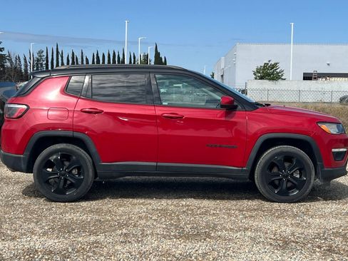 Used 2021 Jeep Compass Latitude AWD/4WD image 9