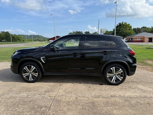 Used 2023 Mitsubishi Outlander Sport SE AWD/4WD image 4