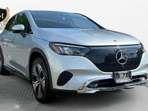 Used 2023 Mercedes-Benz EQE 350+ SUV w/ Exclusive Trim Package image 7