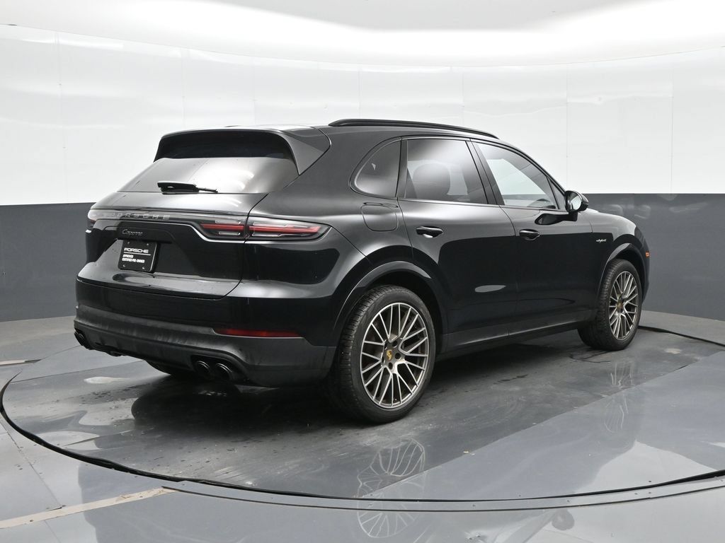 Certified 2023 Porsche Cayenne Platinum Edition AWD/4WD image 7