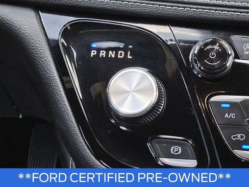 Used 2025 Chrysler Pacifica Limited FWD image 30