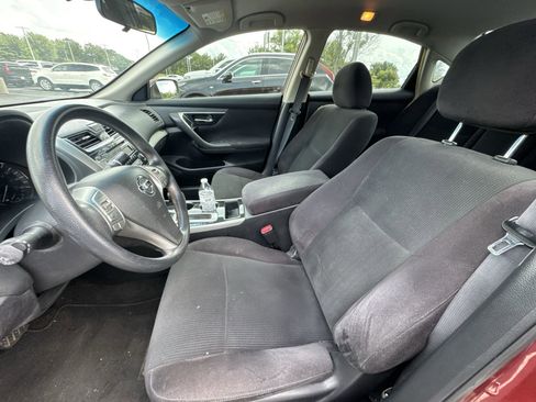 Used 2013 Nissan Altima 2.5 S FWD image 3