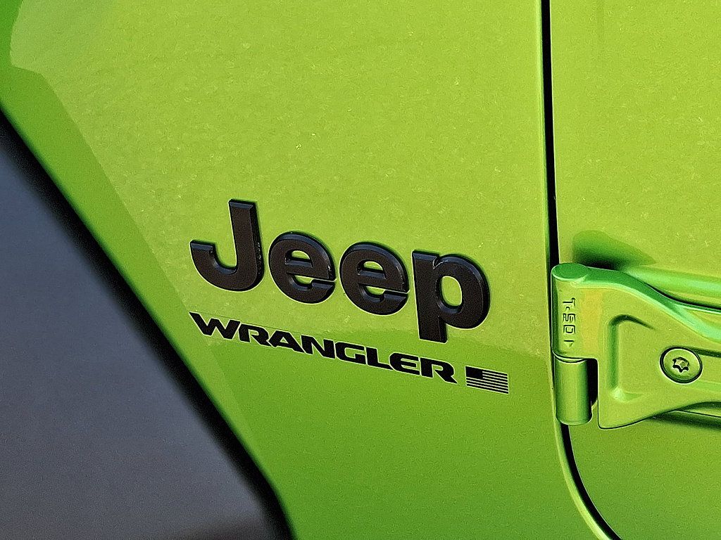 Used 2025 Jeep Wrangler Unlimited Sport AWD/4WD image 19
