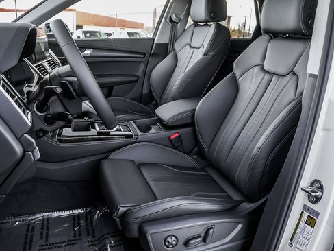 Certified 2025 Audi Q5 2.0T Premium Plus w/ Premium Plus Package image 9