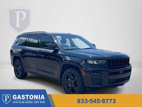 Used 2023 Jeep Grand Cherokee L Laredo AWD/4WD image 1