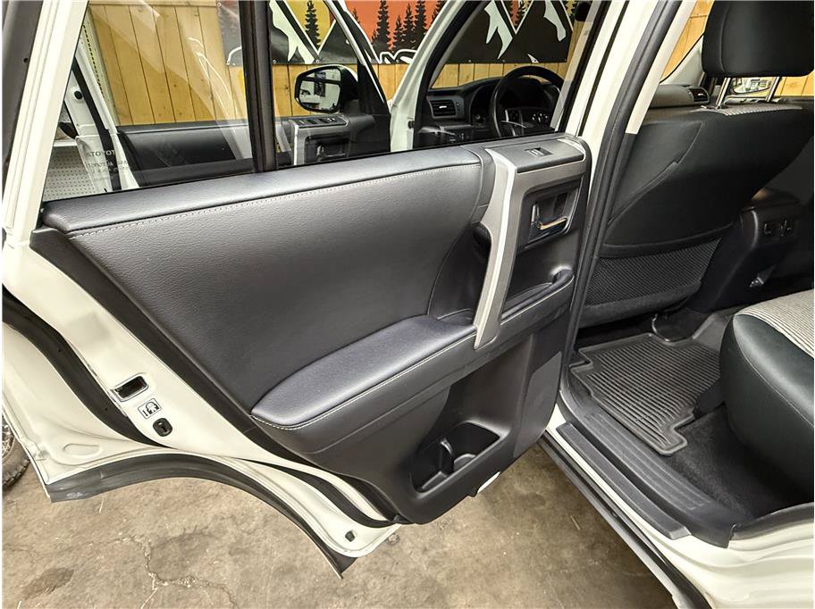 Used 2023 Toyota 4Runner SR5 AWD/4WD image 11