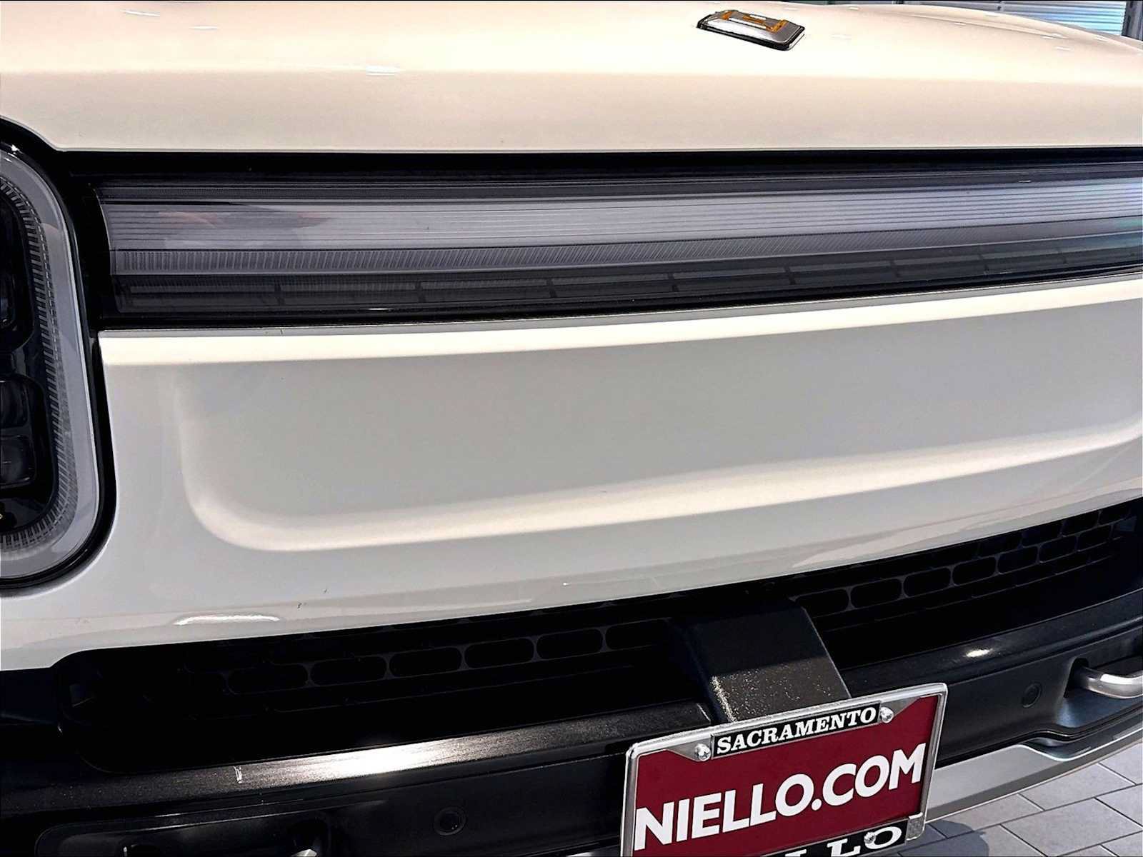 Used 2026 Rivian R1S Adventure Dual AWD/4WD image 35