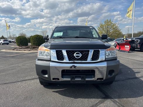 Used 2013 Nissan Titan SV image 2