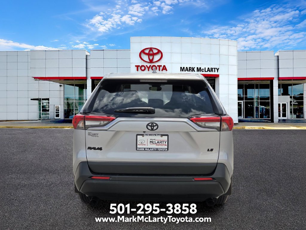 Used 2023 Toyota RAV4 LE FWD image 4