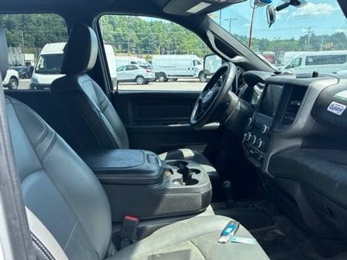 Used 2024 RAM 2500 Tradesman w/ Chrome Appearance Group AWD/4WD image 7