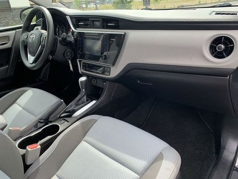 Used 2017 Toyota Corolla LE FWD image 28