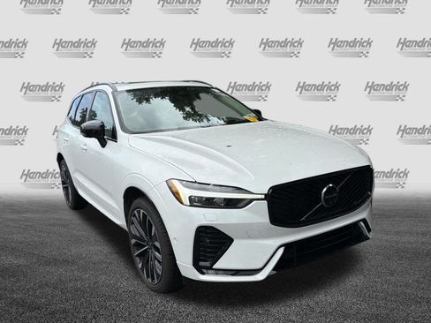 Used 2026 Volvo XC60 B5 Ultra AWD/4WD image 3
