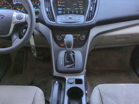 Used 2016 Ford Escape SE w/ Equipment Group 201A FWD image 18