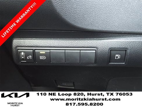 Used 2022 Toyota Corolla LE image 24