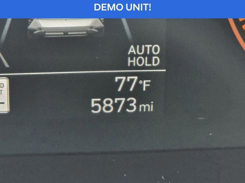 Certified 2025 Hyundai Kona SEL AWD/4WD image 33