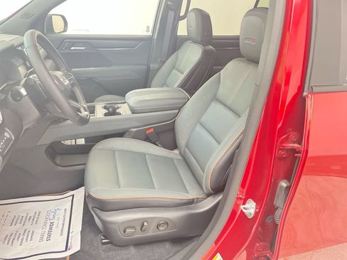 Used 2025 GMC Acadia AT4 w/ Luxury Package AWD/4WD image 15