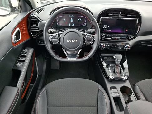 Used 2023 Kia Soul GT-Line w/ GT-Line Technology Package FWD image 11