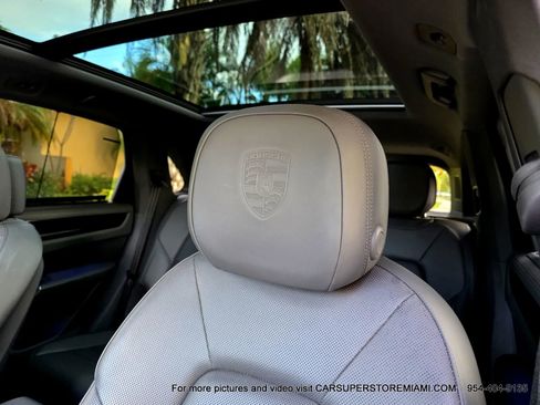 Used 2019 Porsche Cayenne image 27