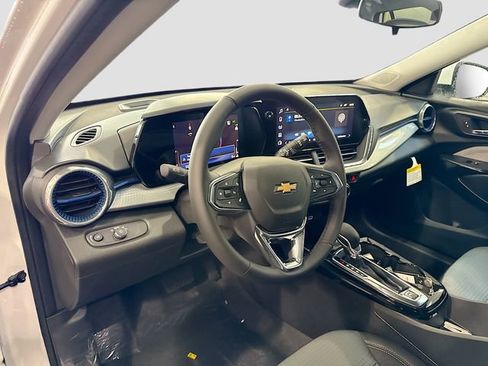 New 2026 Chevrolet Trax LT w/ Driver Confidence Package image 10